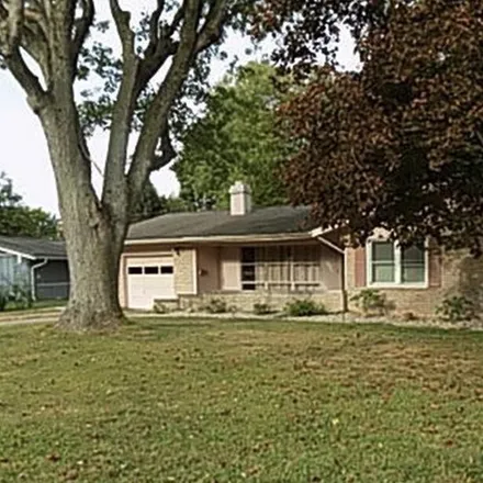Buy this 3 bed house on 920 James Drive in Kokomo, IN 46902