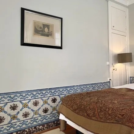 Rent this 2 bed room on Largo do Doutor José de Figueiredo 114 in 116, 1249-017 Lisbon