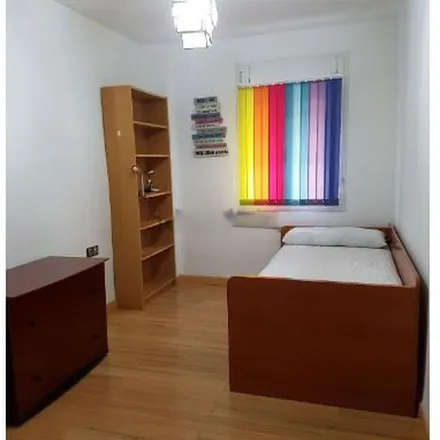 Image 4 - Calle Rafael Salgado, 20, 41013 Seville, Spain - Apartment for rent