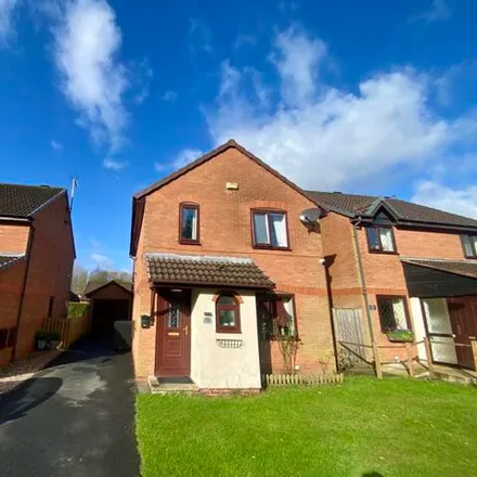 Buy this 3 bed house on unnamed road in Rochdale, OL12 6PB