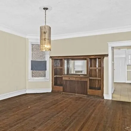 Image 4 - 5330 West Monroe Street, Chicago, IL 60644, USA - House for sale