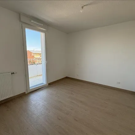 Rent this 2 bed apartment on Couret in 31260 Francazal, France