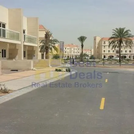 Image 2 - Baniyas Road, Al Ras, Deira, Dubai, United Arab Emirates - Townhouse for rent