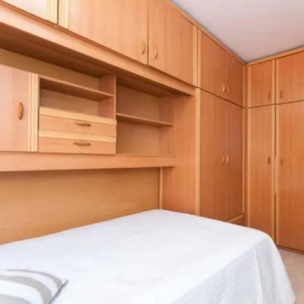 Rent this 4 bed room on Avinguda de la Mare de Déu de Bellvitge in 50-58, 08907 l'Hospitalet de Llobregat