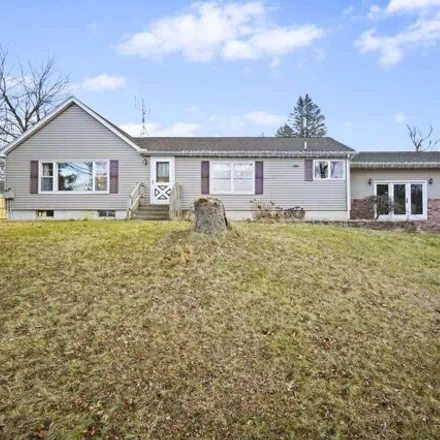 Image 1 - 1843 Howell Highway, Adrian Township, MI 49221, USA - House for sale