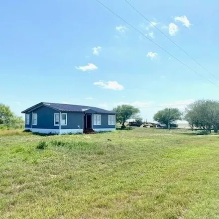 Image 3 - 400 East 5th Street, Dodd Number 2 Colonia, Sinton, TX 78387, USA - House for sale