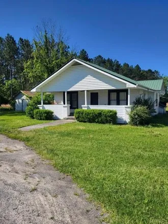 Buy this 3 bed house on 5917 Nashville Enigma Hwy in Alapaha, Georgia