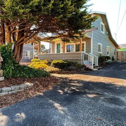 Buy this 3 bed house on 1276 Northwest 14th Street in Lincoln City, OR 97367