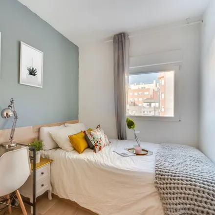 Rent this 4 bed room on Madrid in Calle de Nuestra Señora de los Dolores, 15