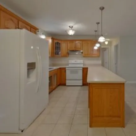 Rent this 4 bed apartment on 591 Lynchfield Avenue in Weathersfield, Altamonte Springs