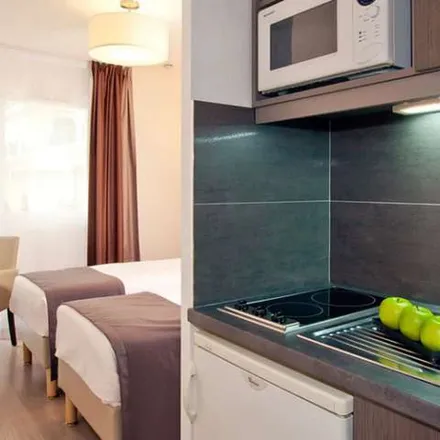 Rent this 1 bed apartment on 41 Avenue Puvis de Chavannes in 92400 Courbevoie, France