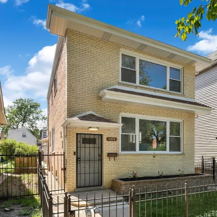 Image 2 - 6802 South Maplewood Avenue, Chicago, IL 60629, USA - House for sale