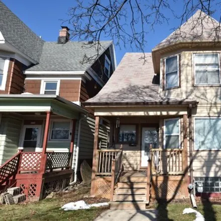 Buy this 3 bed house on 3726 West Park Hill Avenue in Milwaukee, WI 53208