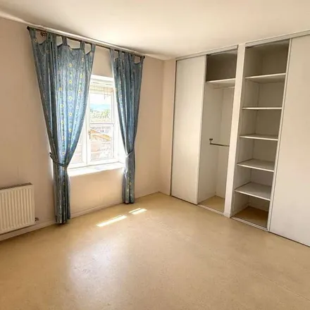 Rent this 3 bed apartment on 8 Rue de Saint-Trivier in 01090 Montmerle-sur-Saône, France