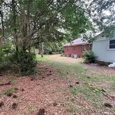 Image 2 - 1817 Cascade Street, Fayetteville, NC 28301, USA - House for sale