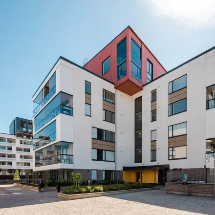 Rent this 3 bed apartment on Saunalahden koulu in Brinkinmäentie 1, 02330 Espoo