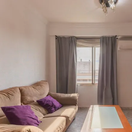 Rent this 2 bed apartment on Avinguda de Giorgeta in 17, 46007 Valencia