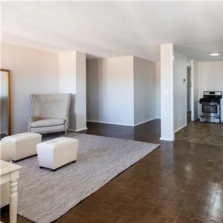 Image 6 - 290 West 232nd Street, New York, NY 10463, USA - Apartment for sale
