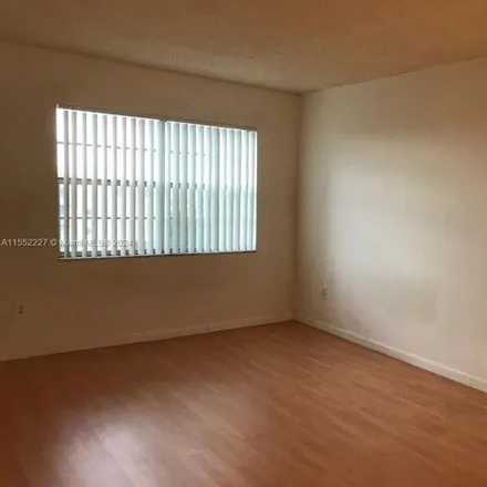 Image 6 - 496 Northwest 161st Street, Miami-Dade County, FL 33169, USA - Apartment for rent