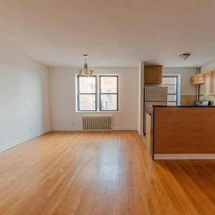 Image 4 - 445 West 240th Street, New York, NY 10463, USA - Condo for sale