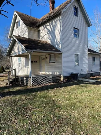 Rent this 1 bed house on 1008 West Wabash Avenue in Crawfordsville, IN 47933