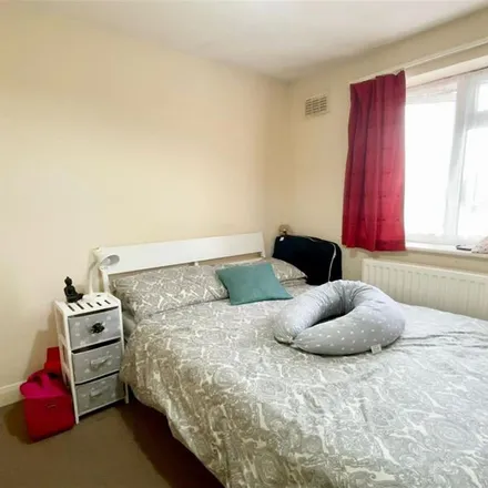 Image 5 - Marlow Road, High Wycombe, HP11 1TB, United Kingdom - Apartment for rent