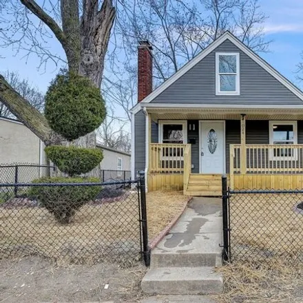 Buy this 3 bed house on 1020 East 13th Avenue in Columbus, OH 43211