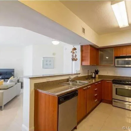Image 9 - La Perla Ocean Residences, 16699 Collins Avenue, Sunny Isles Beach, FL 33160, USA - Apartment for rent