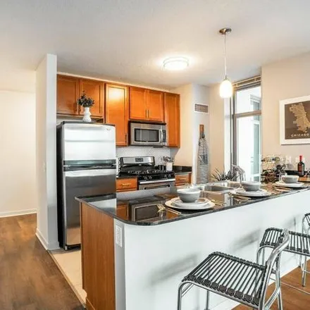 Rent this 1 bed condo on 550 W Kinzie