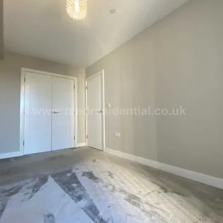 Image 4 - Victoria Avenue, Southend-on-Sea, SS2 6NA, United Kingdom - Apartment for rent