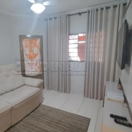 Buy this 2 bed house on Rua José Fernandes Nunes in Vila Santa Madre Cabrini, São Carlos - SP