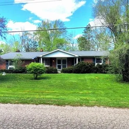 Buy this 3 bed house on 1045 North Pinecrest Lane in Genesee County, MI 48439