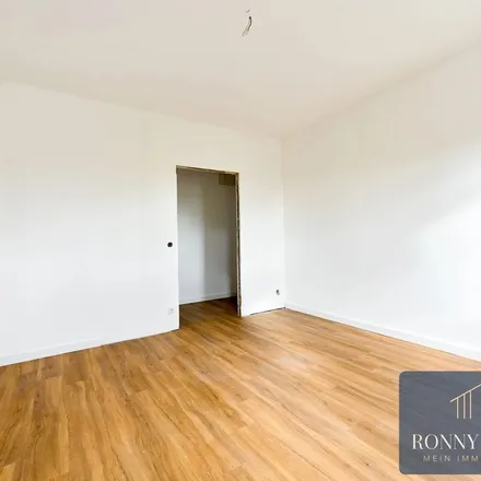 Rent this 5 bed apartment on Richard-Wagner-Straße 24 in 09119 Chemnitz, Germany