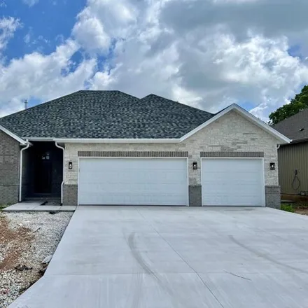 Buy this 3 bed house on West Arbor Glenn Drive in Nixa, MO 65714