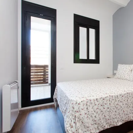 Rent this 2 bed apartment on Carrer de Galileu in 237, 08001 Barcelona