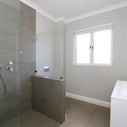 Image 6 - 121925 Street, Mount Edgecombe, KwaZulu-Natal, 4302, South Africa - Apartment for rent
