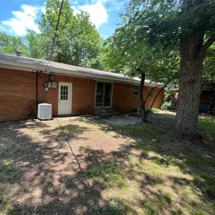 Image 5 - 1310 Sycamore Street, Norman, OK 73072, USA - House for rent