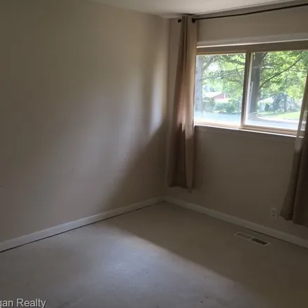Image 4 - 2685 Colonial Way, Bloomfield Township, MI 48304, USA - Apartment for rent