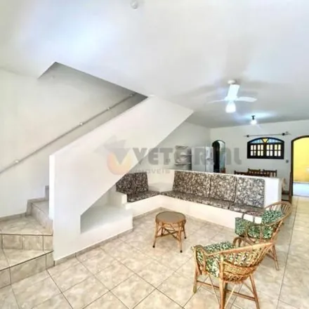 Buy this 2 bed house on Rua Thomas Antônio Gonçalves in Jardim Aruan, Caraguatatuba - SP