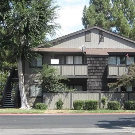 Rent this 2 bed condo on 4830 East Lane Avenue in Fresno, CA 93727