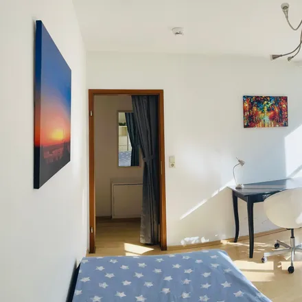 Rent this 1 bed apartment on Clemens-August-Straße 100 in 53115 Bonn, Germany