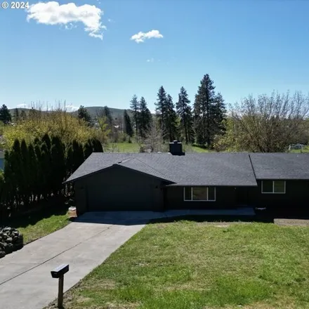 Image 7 - 624 Northeast High Street, Goldendale, WA 98620, USA - House for sale