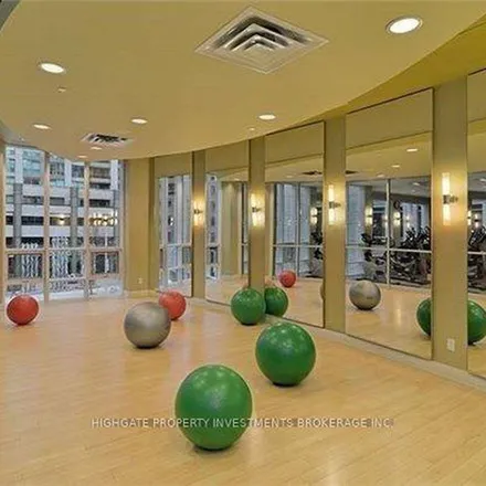 Image 3 - Residences of College Park North, 763 Bay Street, Old Toronto, ON M5G 1N8, Canada - Apartment for rent