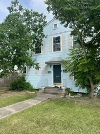 Rent this 2 bed duplex on 341 Sunset Avenue in Corpus Christi, TX 78404
