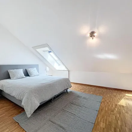 Image 9 - Karne, Place Bémont 22, 1204 Geneva, Switzerland - Apartment for rent