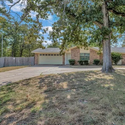 Buy this 3 bed house on 1706 Spruce Street in Lufkin, TX 75901