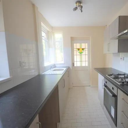 Rent this 2 bed townhouse on Kimberley Road in Newcastle-under-Lyme, ST5 9EG