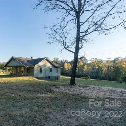 Image 2 - 1155 Howard Gap Road, Polk County, NC 28782, USA - House for sale