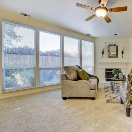 Image 9 - 8027 Auburn Oaks Village Ln, Citrus Heights, California, 95610 - House for sale