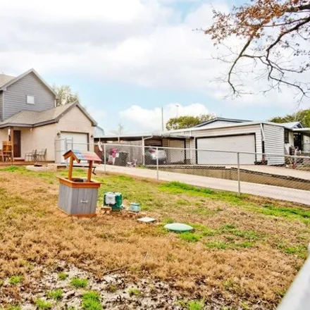 Buy this 3 bed house on 1753 Bronco Road in Hood County, TX 76049